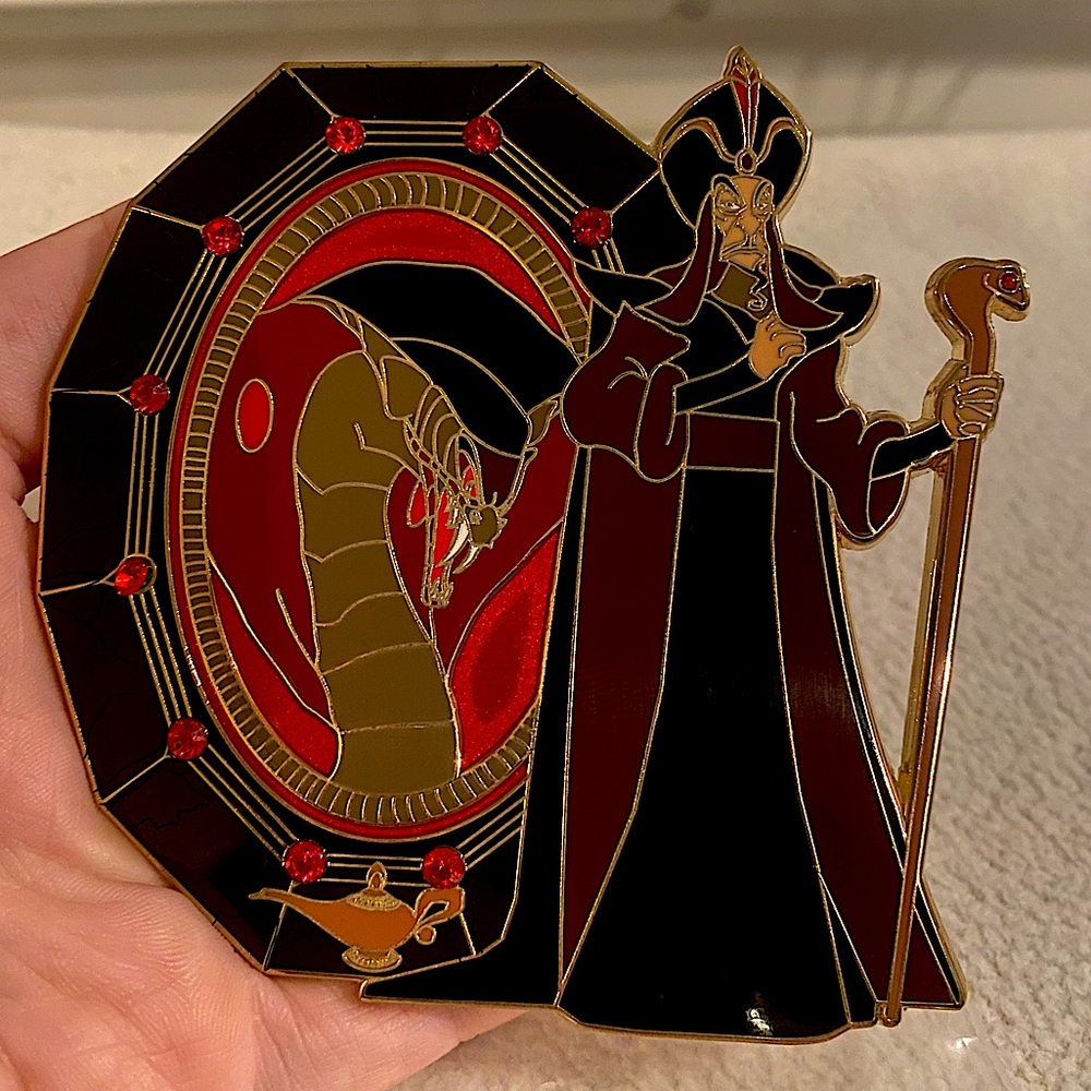 RARE Disney Jarfar Jekyll and Hyde Hollar LE 75 pin